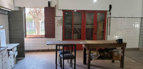 Lanús * Venta Local Comercial * A Mts Av. Rivadavia