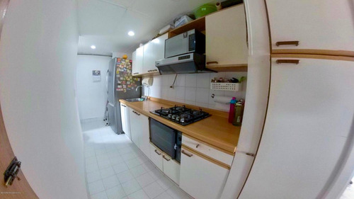 Apartamento En Portales Del Norte Mls 21-484 Lq