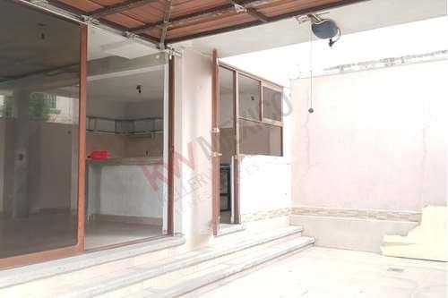 Imagen 7 de 18 de Casa Con Local Comercial En Planta Baja