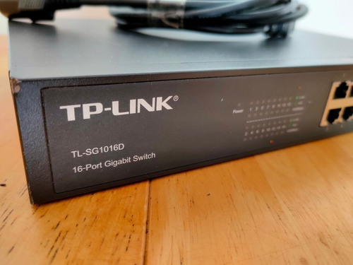 Imagen 2 de 4 de Switch 16 Puertos Tp Link