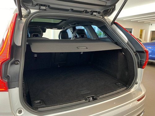 Imagem 8 de 15 de Volvo Xc60 2.0 T5 Gasolina R-design Awd Geartronic
