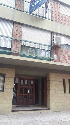 Imagen 2 de 10 de Departamento 2 Ambientes En Venta En Lanus (097)