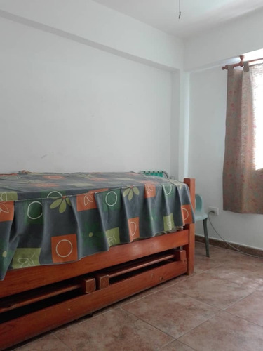 Apartamento En Res.brisas Del Mar Higuerote