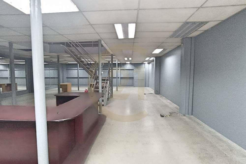 Venta Local Comercial Con Oficinas Y Bodega, Stgo