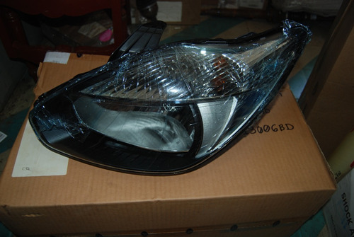 Faro Ford Fiesta Ikon 12-13 