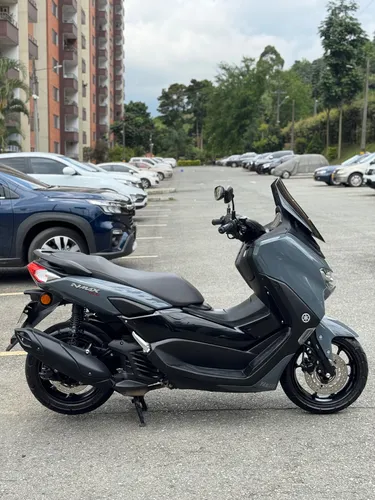 Yamaha Nmax 2025