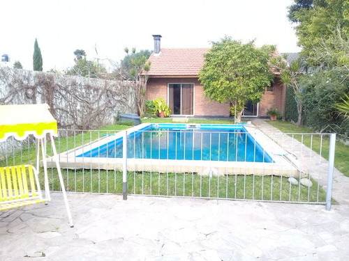 Casa En Venta En 63 Entre 17 Y 18