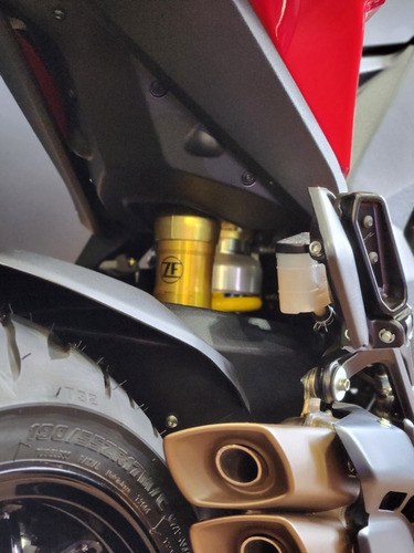 Imagen 11 de 25 de Mv Agusta Turismo Veloce Rosso No Ducati, No Multistrada