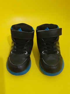 bota adidas infantil