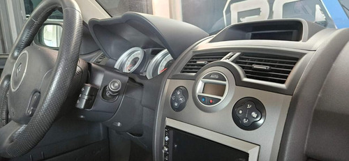 Renault Megane 1.6 DYNAMIQUE GRAND TOUR 16V FLEX 4P MANUAL