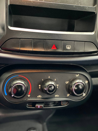 Imagem 12 de 12 de Fiat Uno 1.0 Fire Flex Attractive Manual