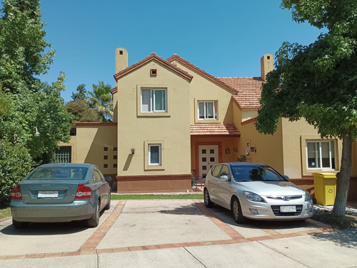 Casa En Condominio En El Huinganal