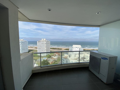 Imagen 6 de 30 de Wind Tower Parada 7 De La Brava, Punta Del Este. Espectacular Apartamento En Piso Alto Equipado.