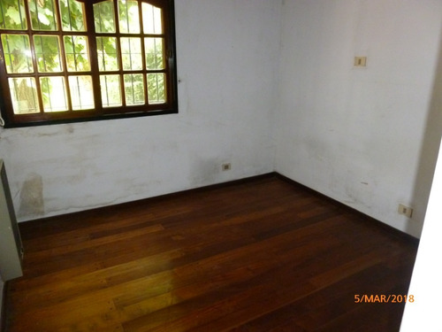 Imagen 3 de 21 de Chalet En Dos Plantas, Hurlingham