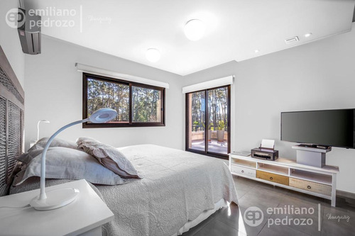 Venta Casa 3 Dormitorios Barrio Privado Parque Pinares, Punta Del Este