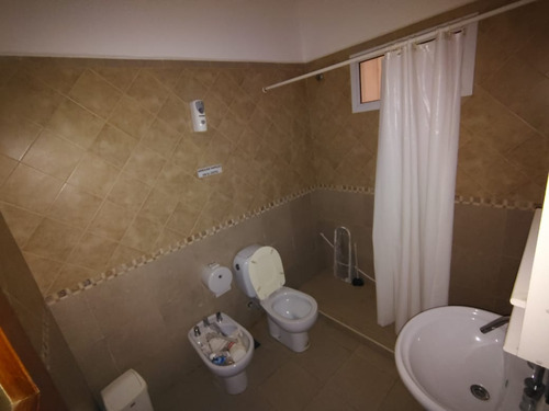 Casa En Alquiler B Centro 4 Privados, 2 Baños
