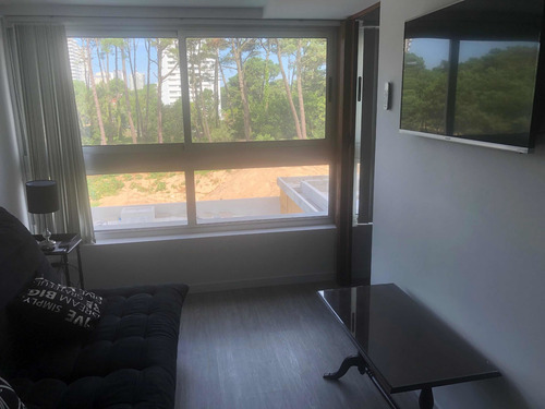 Imagen 6 de 14 de Punta Del Este Piscina Abierta Y Cerrada Climatizada Gimnasi
