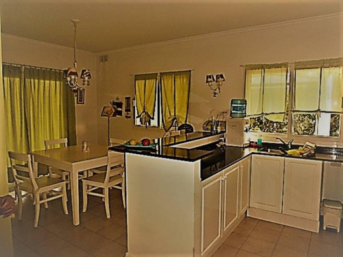 Pilar Del Este, Los Jazmines, Oportunidad Muy Buena Casa Excelente Ubicación , 3 Dormitorios Con Dependencia
