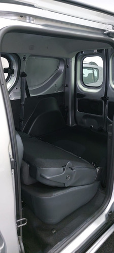 Imagen 17 de 22 de Renault Kangoo 5a 1.6 $1.200.000 Tasa 0% Para 0km #mb