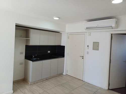 Alquiler Monoambiente En Monserrat. Apto Profesional