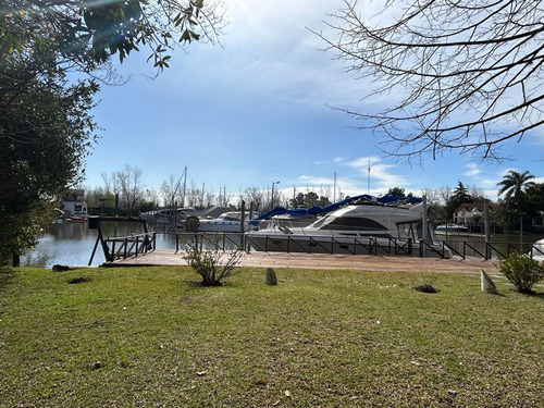 Venta Lote Al Río Con Muelle Amarra Y Elevador. 