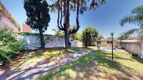 Imagen 15 de 17 de Se Vende Padron Único, 2 Casas, Fondo, Barbacoa, Piscina Y Garage, Ideal Empresa / Nuevo Proyecto / Gran Familia Brazo Oriental