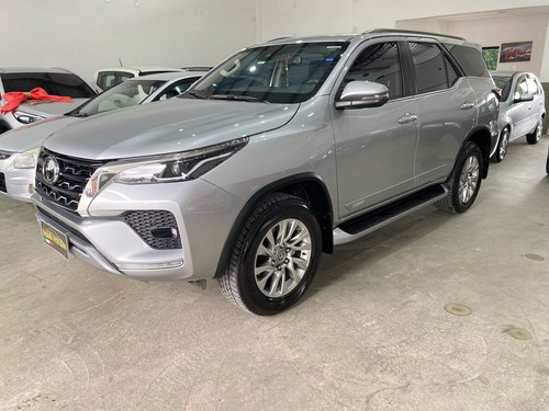 Toyota SW4 2.8 D-4D Turbo Diesel Srx 7L 4X4 Automático