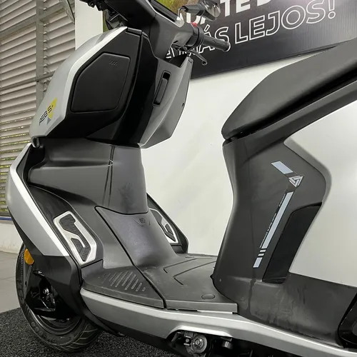 Cf Moto Zeeho Ae8+