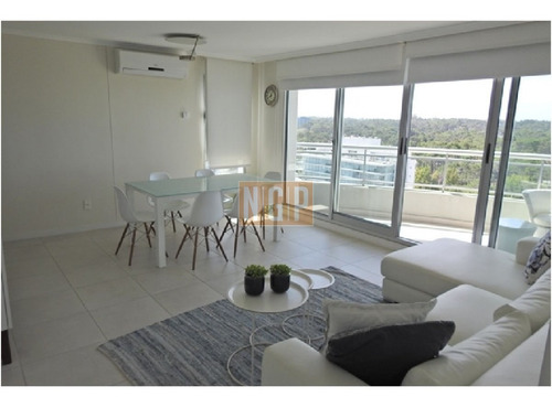 Imagen 8 de 30 de En Exclusividad Departamento De Metraje De 2 Dormitorios Transformado En Loft Roosevelt, Punta Del Este Piso Alto Con Vista Al Mar!