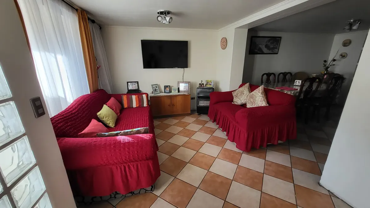 Imagen 2 de 14 de Se Vende Casa Fernando Vii, La Pintana.