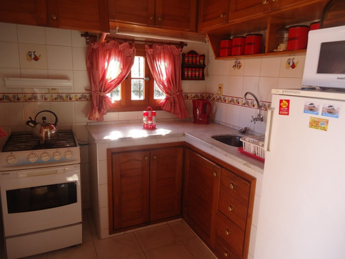 Imagen 9 de 14 de Piriápolis Amplio Chalet Para 9 Personas, 4 Dor., Wi-fi, Aire, Gran Barbacoa, Todas Las Comodidades, Etc.