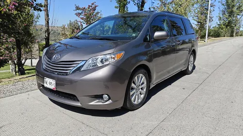 Toyota Sienna 3.5 Xle Piel At