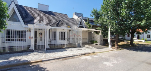 Imagen 3 de 15 de Venta Casa 6 Ambientes En Ciudad Evita