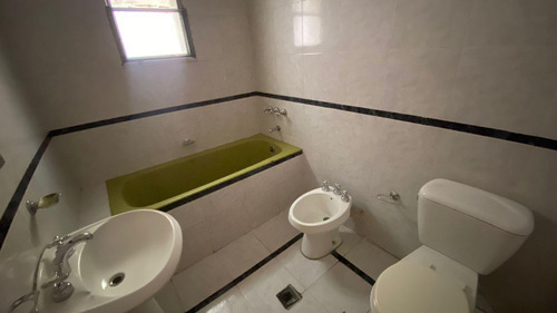 Bº Centro: Casa De 3 Dorm Con Asador