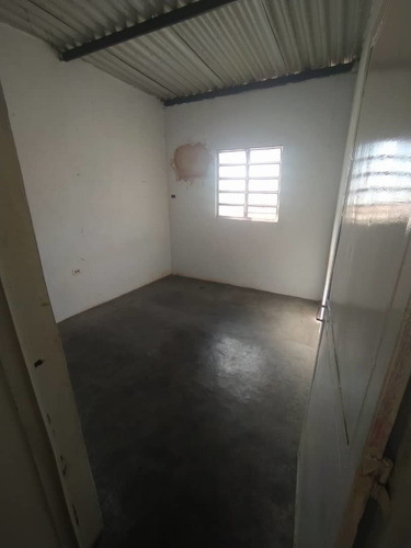 Imagen 4 de 5 de Sky Group Llave En Mano Vende Casa En Los Guayos