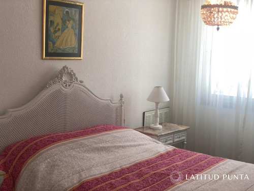 Apartamento En Península- Ref: 123