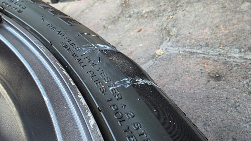 Par Rines Y Llantas Originales Nissan Versa March R16 Negro (Usado)