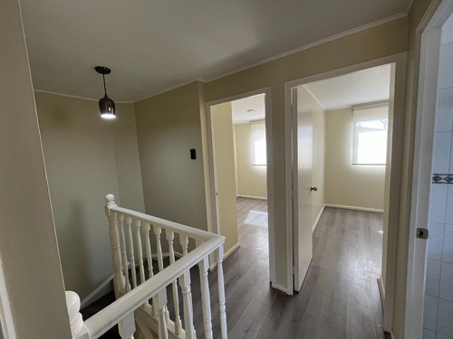Impecable En Condominio Cerrado