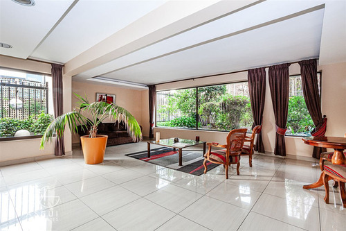 Departamento En Venta De 4 Dorm. En Las Condes