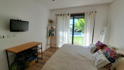 Casa En Venta - 3 Dormitorios 3 Baños - 715mts2 - Pilar