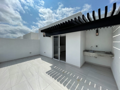Imagen 16 de 18 de Casa En Venta Con Roof Garden En La Zona De Paseo San Junipero, Queretaro