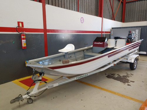 Barco Levefort Apolus 600 Clx, C/ Motor Yamaha 40hp.