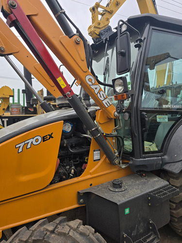 Retroexcavadora Case 770 Ex 4 Awd 2024.