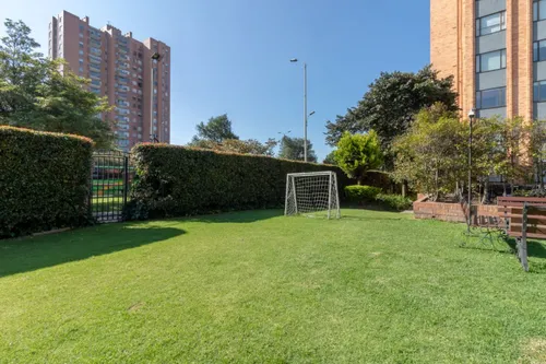 Apartamento En Venta En Cerros De Niza. Cod V8241