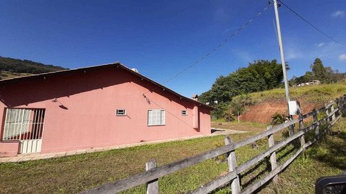 Bela Chácara Na Cidade De Baependi , Sul De Minas, 2,5 Klm Da Cachoeira De Itaúna , Casa Boa 02 Quartos, Área Gourmet, Toda Plana, Beira Do Rio . - 938