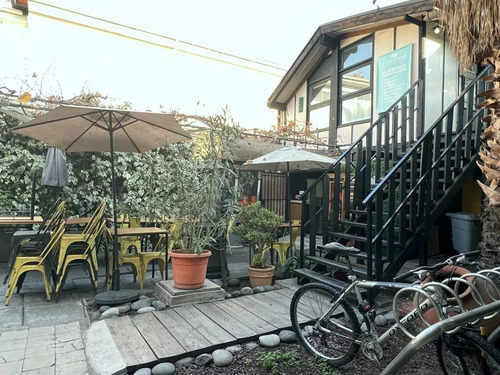 Excelente Local Comercial  De 27 M2 Con Espacio Para Terraza
