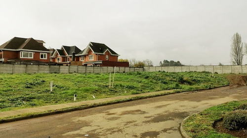 Imagen 2 de 12 de Vendemos Excelente Sitio En Condominio En Av. Los Pablos