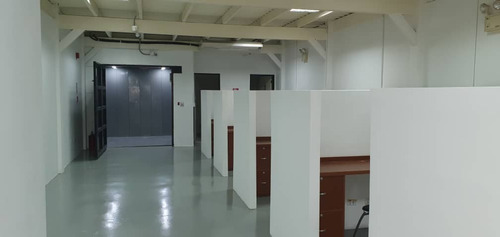 Imagen 4 de 10 de En Venta Edificio Industrial Con La Mejor Ubicacion Del Oeste Catia Mn04141187711