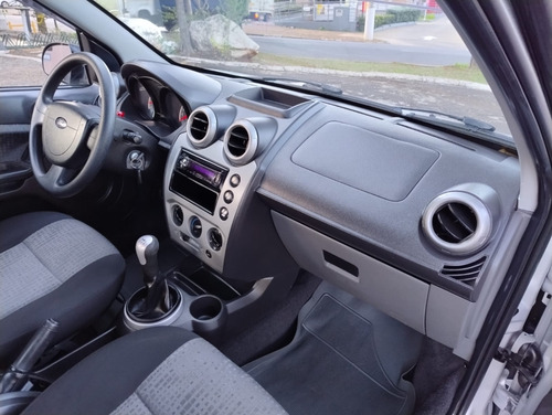 Ford Fiesta 1.6 MPI CLASS SEDAN 8V FLEX 4P MANUAL