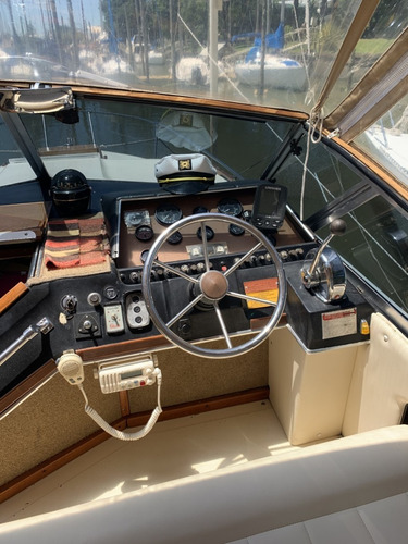 Sea Ray 24 Day Cruiser